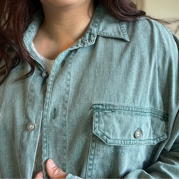 SOLD | Vtg Anchor Blue washed out faded teal color denim button down shirt - Picture 7 of 7